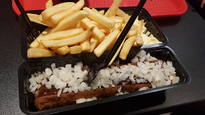 Frikandel Special & Fritten