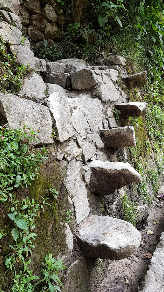 Stufen hoch zur Inka-Stadt