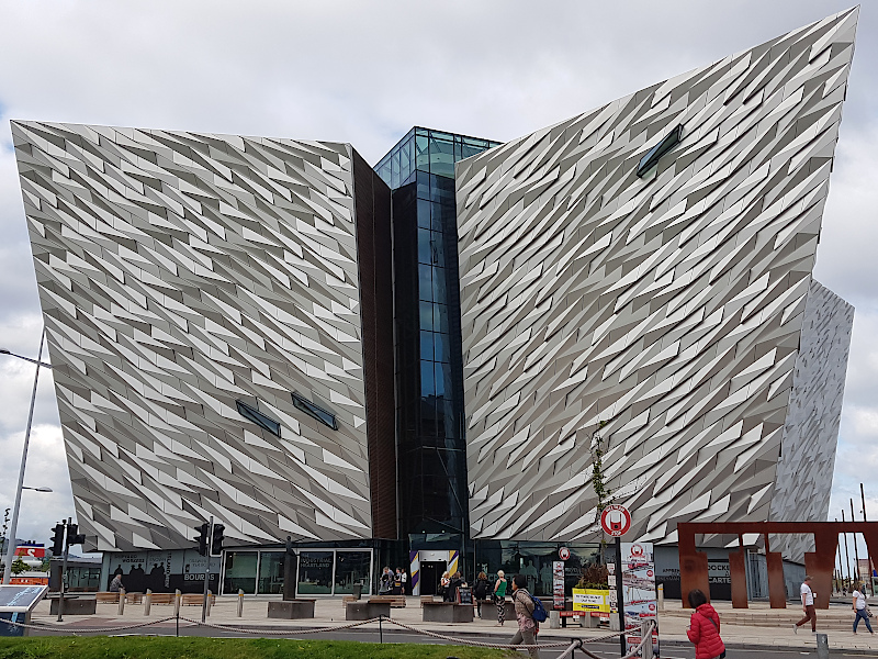 Titanic Belfast - ein Pflichtbesuch beim Nordirland Roadtrip