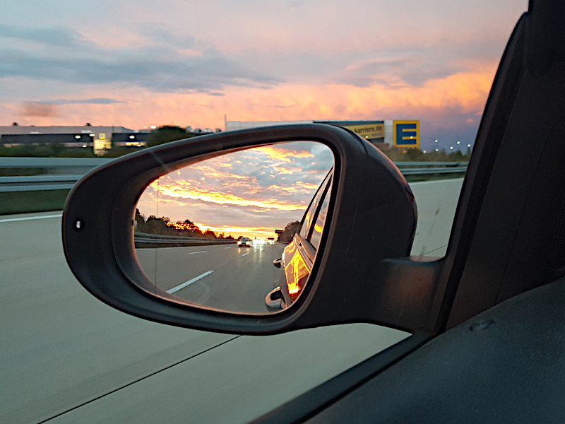 Sonnenuntergang unterwegs nach Budapest