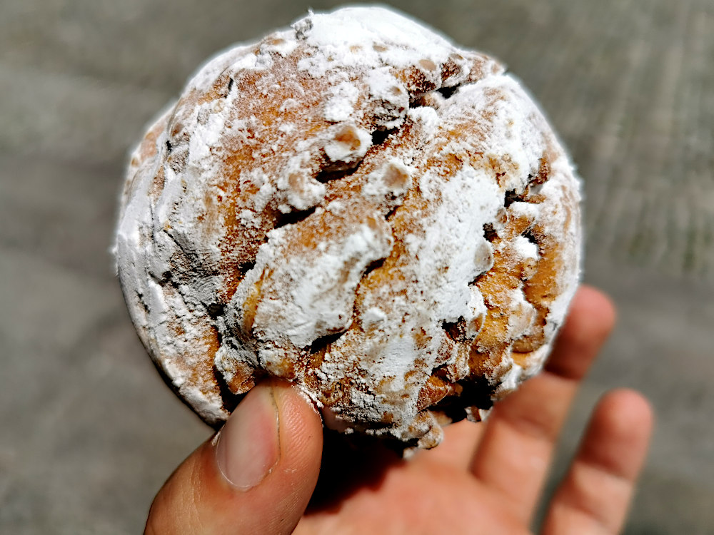 Rothenburg kulinarisch: der Schneeballen